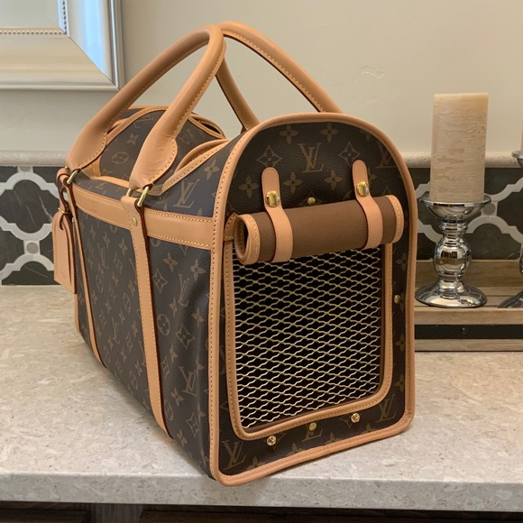 Louis Vuitton Dog Bag - Monogram - Picture 1 of 9